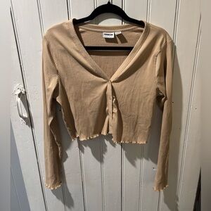 💕3/$25💕 Noisy May Lettuce Edge Long Sleeve